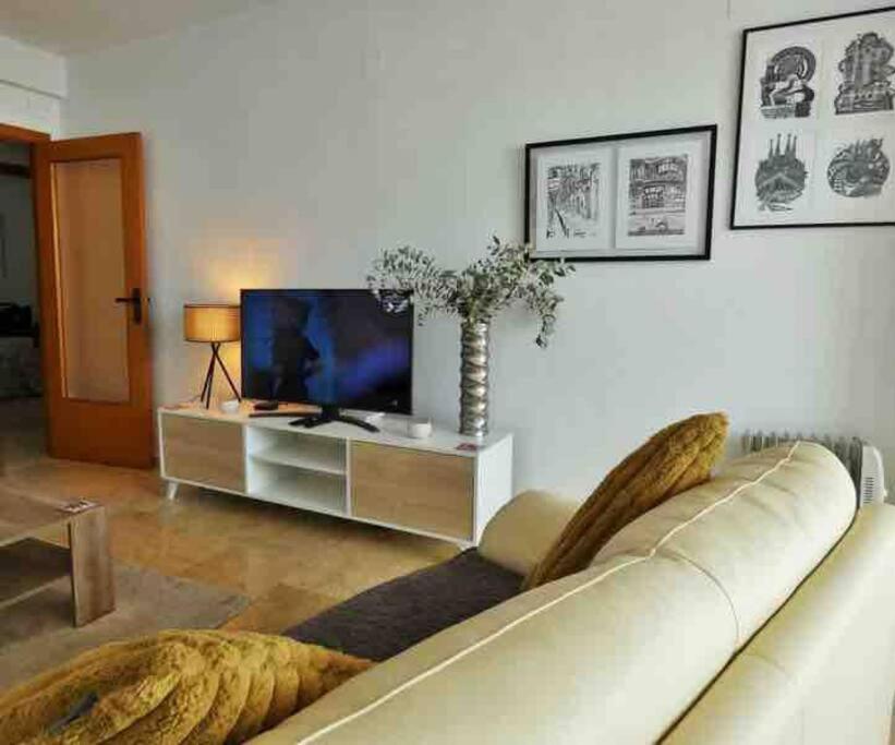 Lovely 2 Bedroom Apartment 2Nd Line To Beach El Albir Buitenkant foto